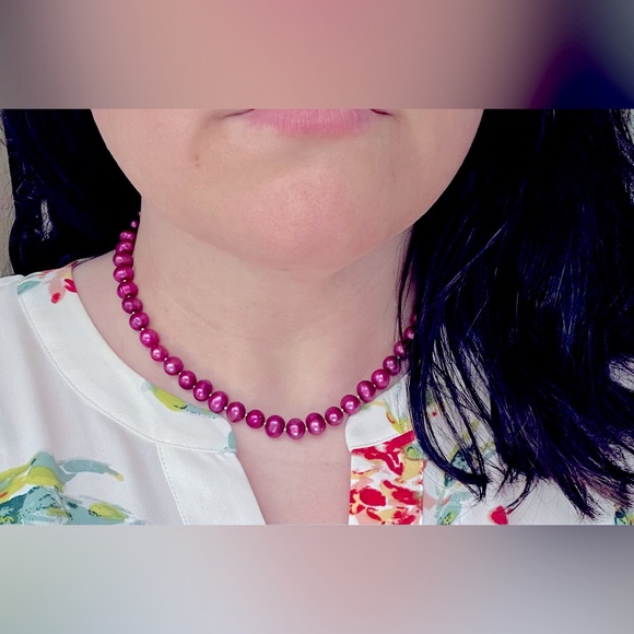 EUC Magenta 🩷💜Freshwater Pearl Necklace 18” - Picture 15 of 16